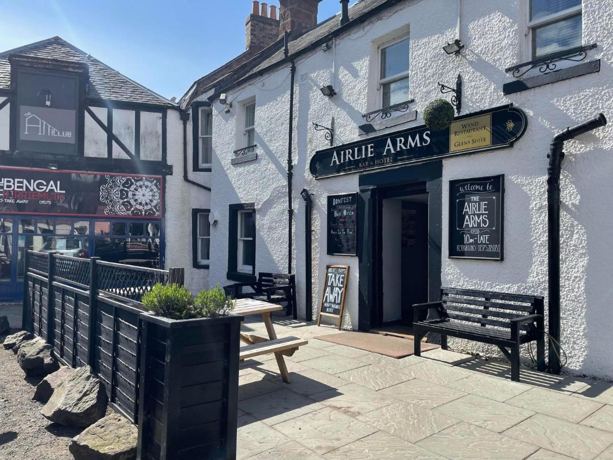 Airlie Arms Hotel Kirriemuir Kültér fotó