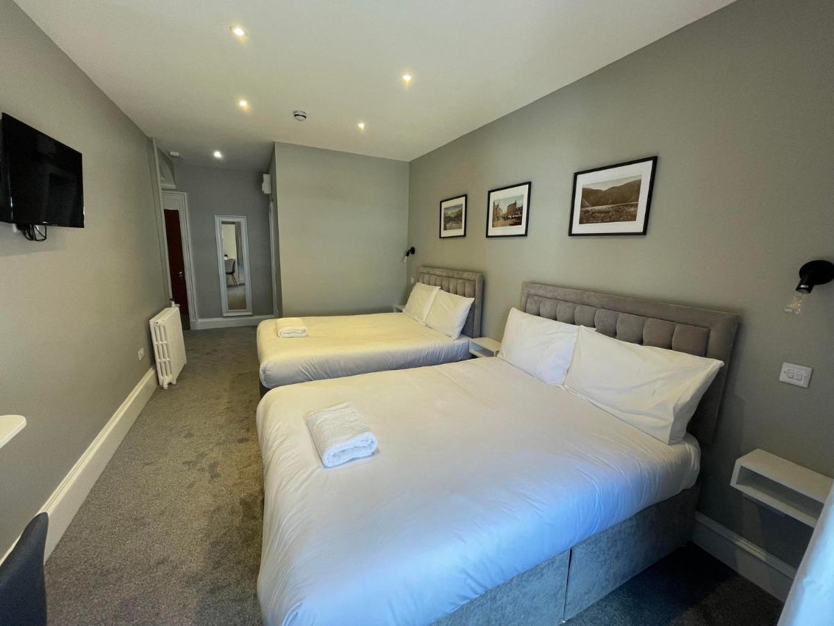 Airlie Arms Hotel Kirriemuir Kültér fotó