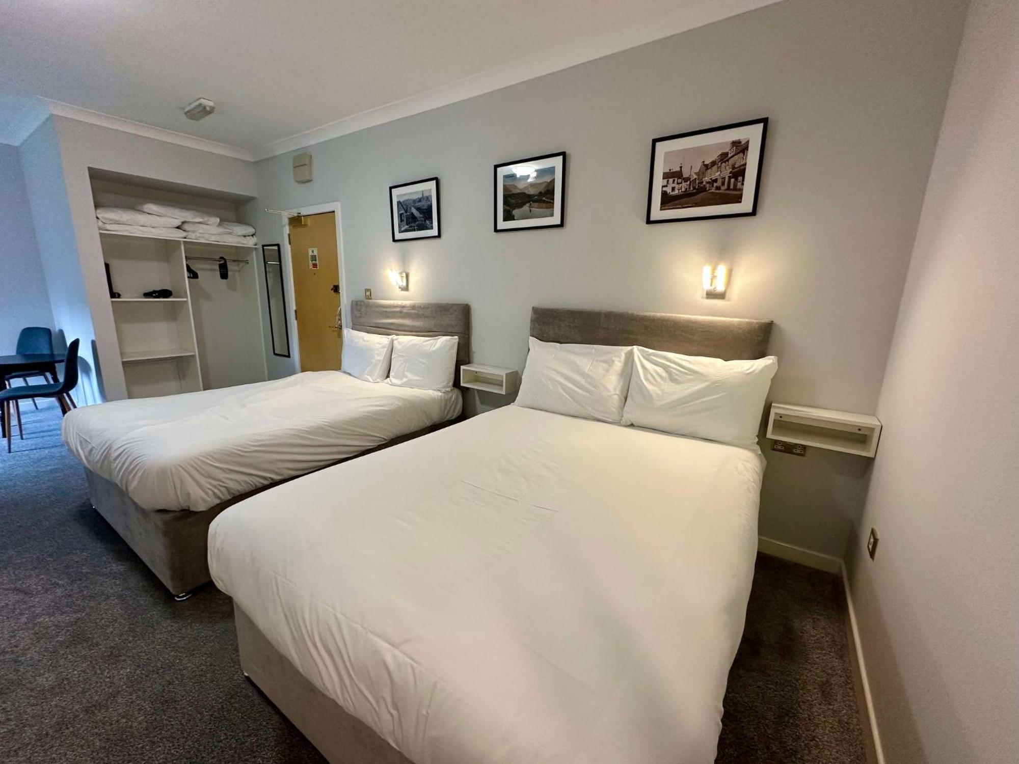 Airlie Arms Hotel Kirriemuir Kültér fotó